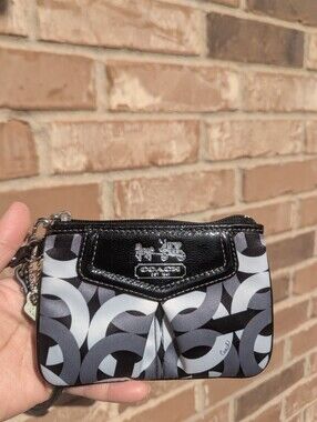 Y2K Coach Madison Op Art Signature Sateen/Patent Leather Horse Carriage Wristlet